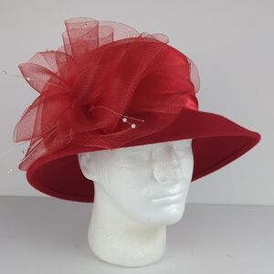 VINTAGE Women's Red Wool Satin Kentuky Derby Easter Church Hat